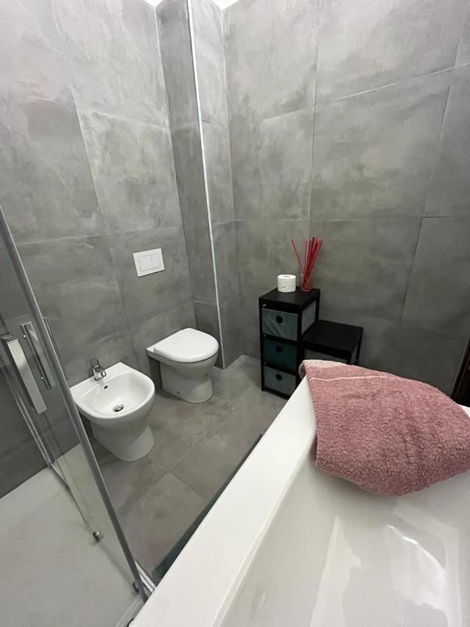 Appartamento Timeless Con Piscina E Tennis Valbrona Екстер'єр фото