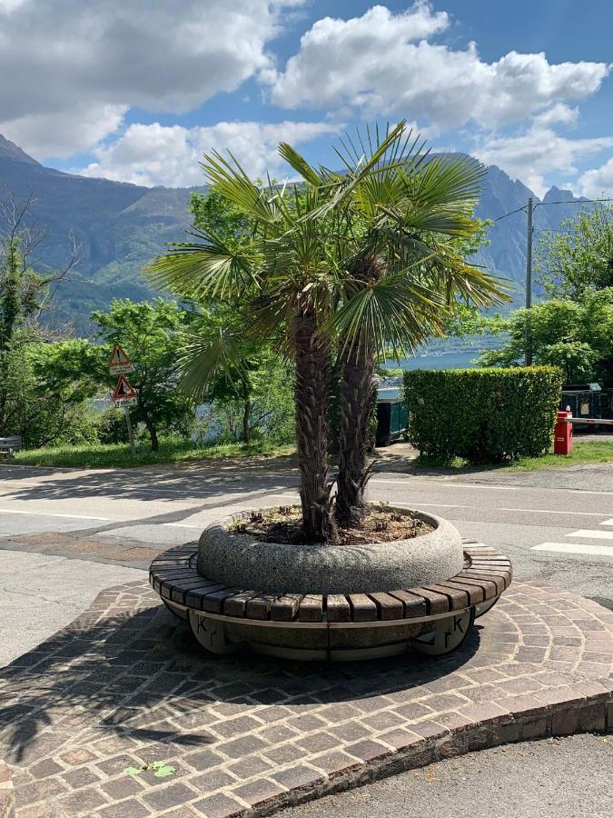 Appartamento Timeless Con Piscina E Tennis Valbrona Екстер'єр фото