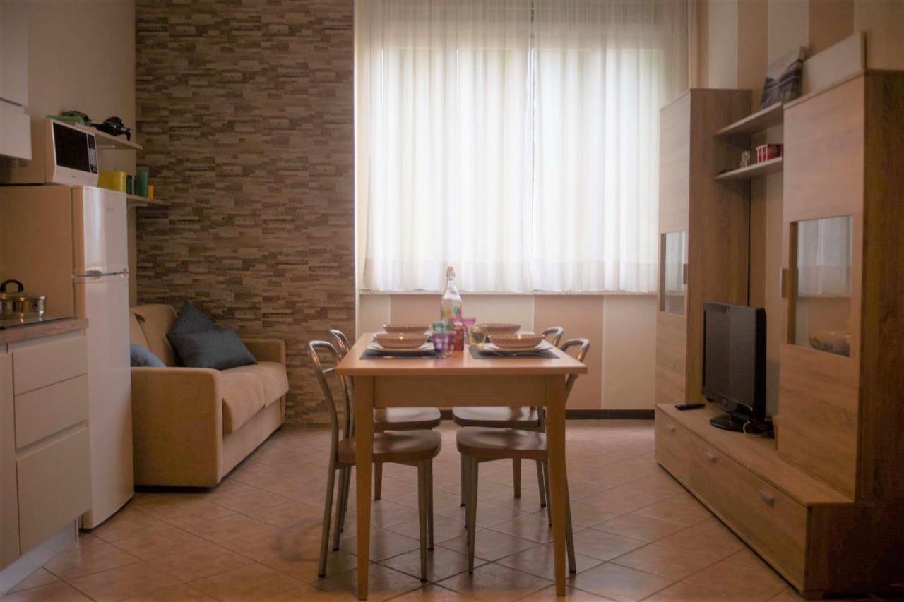 Appartamento Timeless Con Piscina E Tennis Valbrona Екстер'єр фото